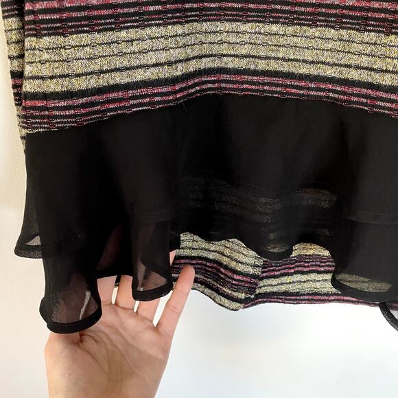 BCBGeneration Metallic Rib Striped Ruffle Hem Sleeveless Top - Picture 3 of 6